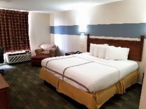 Americas Best Value Inn Marshall image 8